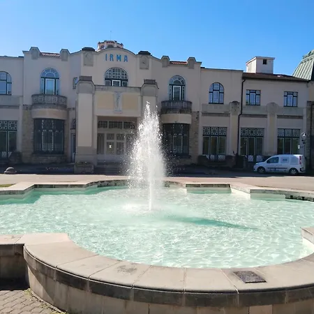 アパート Leier ピエシュチャニ