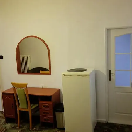 アパート Leier ピエシュチャニ