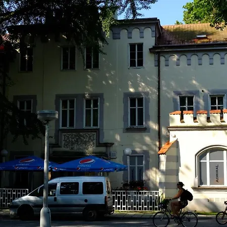 アパート Leier *