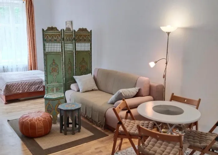 Leier Apartment Piest'any